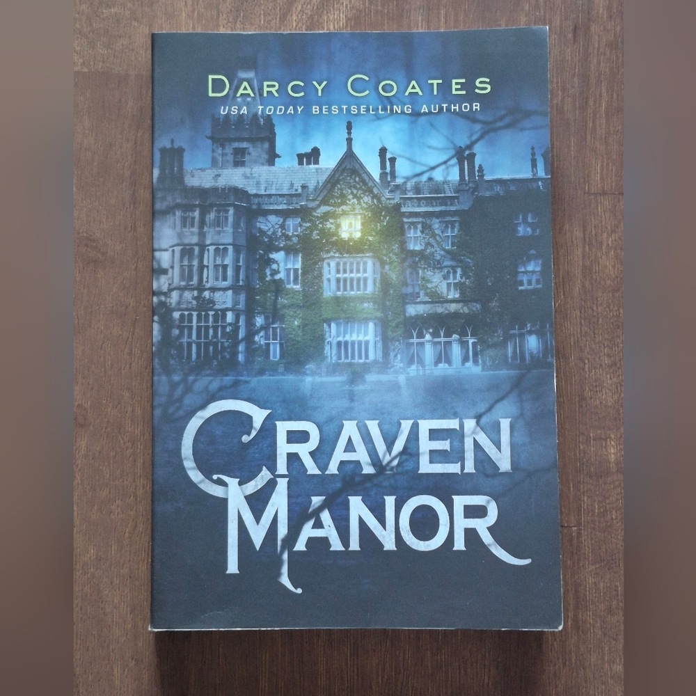 Craven Manor By Darcy Coates Paperback Book